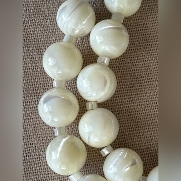 20 inch Coral and MOP bead necklace NWOT - Picture 7 of 15